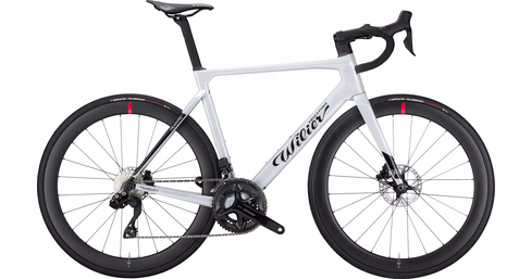 Filante SL 105 Di2 mit NDR50-Laufrädern