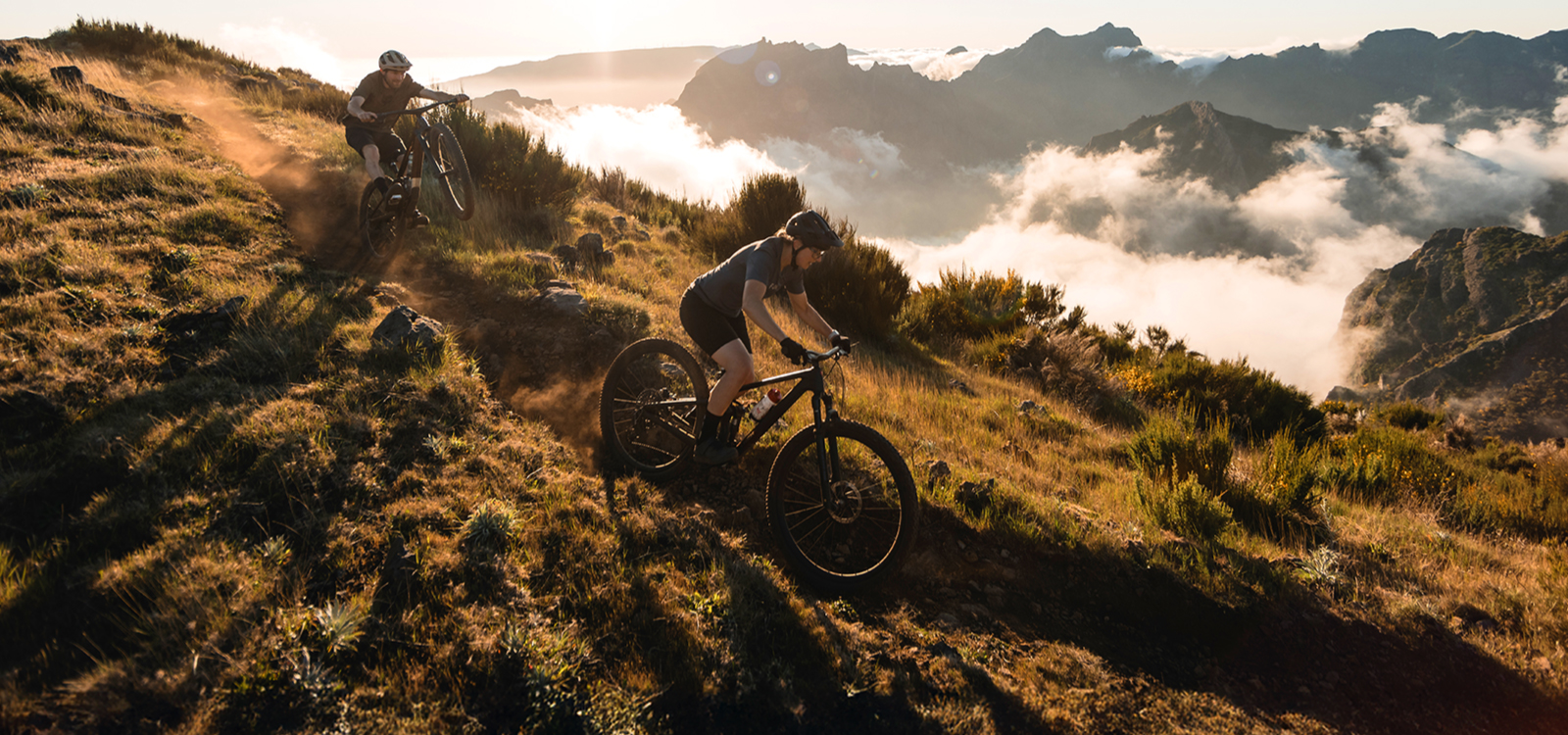 26-1-pack-serenite-trek Slide background